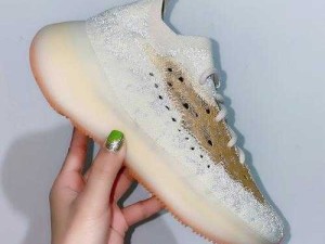 YEEZY 水蜜桃：时尚潮流与美味的完美结合新体验