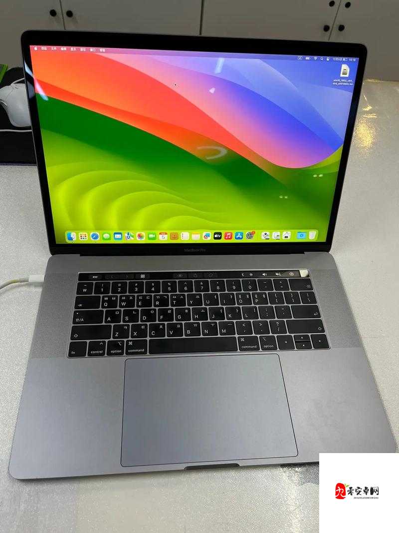 1819 岁 macbookpro 高清-展现强大性能与卓越显示的利器